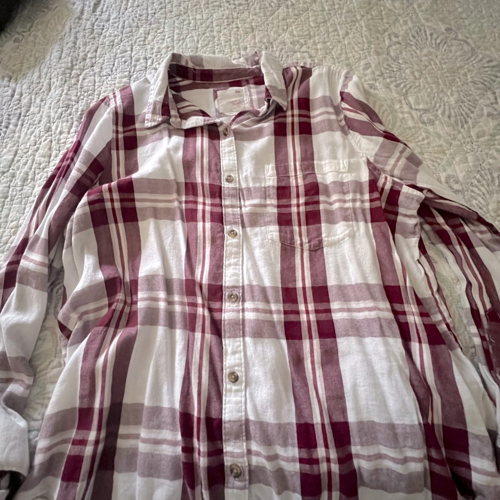 Maroon button down top